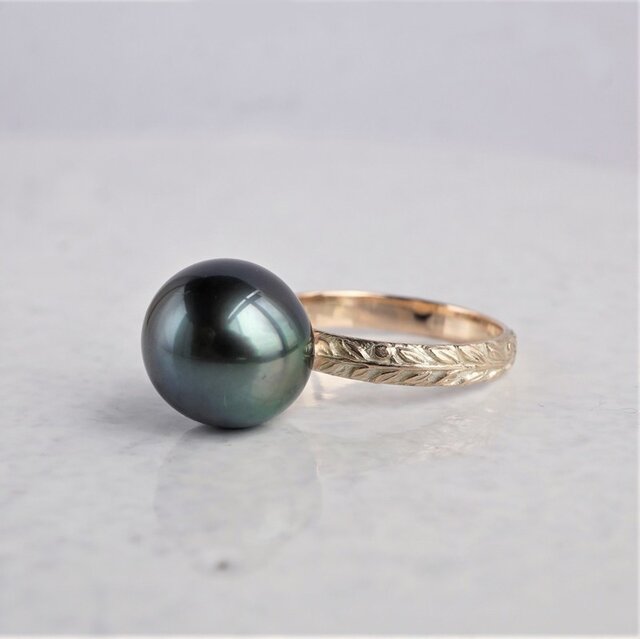 Black pearl & Laurel ring {OP714K10}の画像1枚目