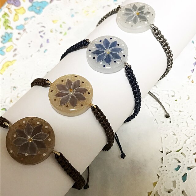 選べる3カラー☆flower煌めきコードブレスレットの画像1枚目