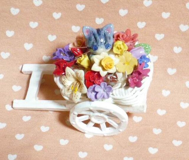 にゃんこのしっぽ○にゃんこの花車○ドールハウス○ミニチュアの画像1枚目