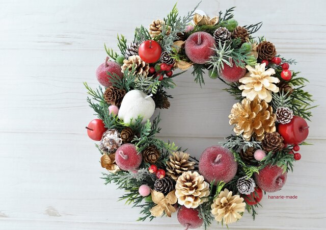 ゴールドの大きな松かさのクリスマス：リース3 | iichi 日々の暮らし