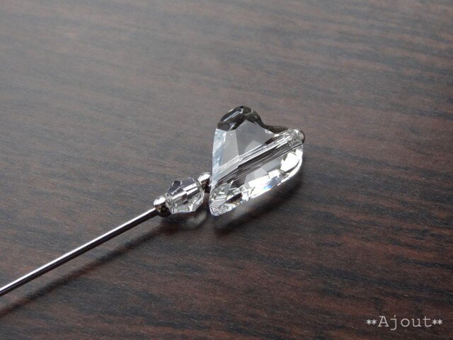 スワロフスキーワイルドハートのピンブローチ《Br-19》の画像1枚目
