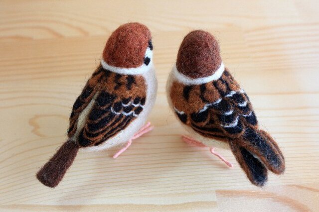 小鳥の親子 羊毛フェルト ハンドメイド 鳥 小鳥の親子 羊毛フェルト リース 鳥 ハンドメイドの通販 by まい