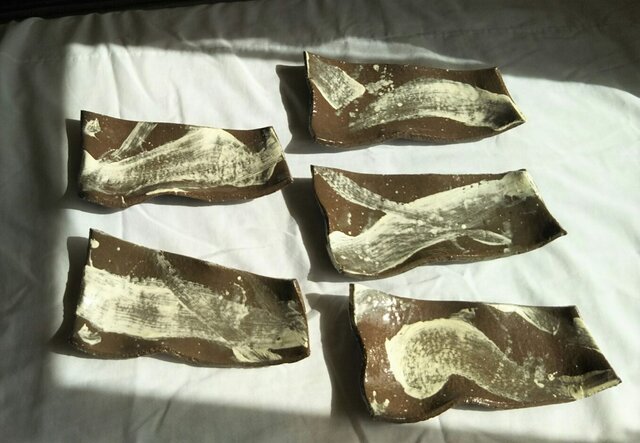 お値下げ!セットでお買い得! 刷毛目皿(N-135)の画像1枚目