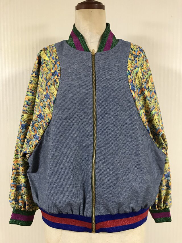 セミラグラン袖 ブルゾン 街並み 送料無料の画像1枚目