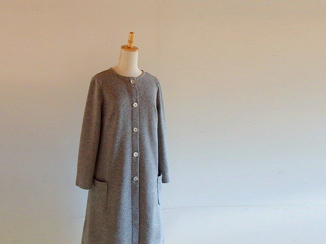 シェルボタン シンプルニットコートの画像1枚目