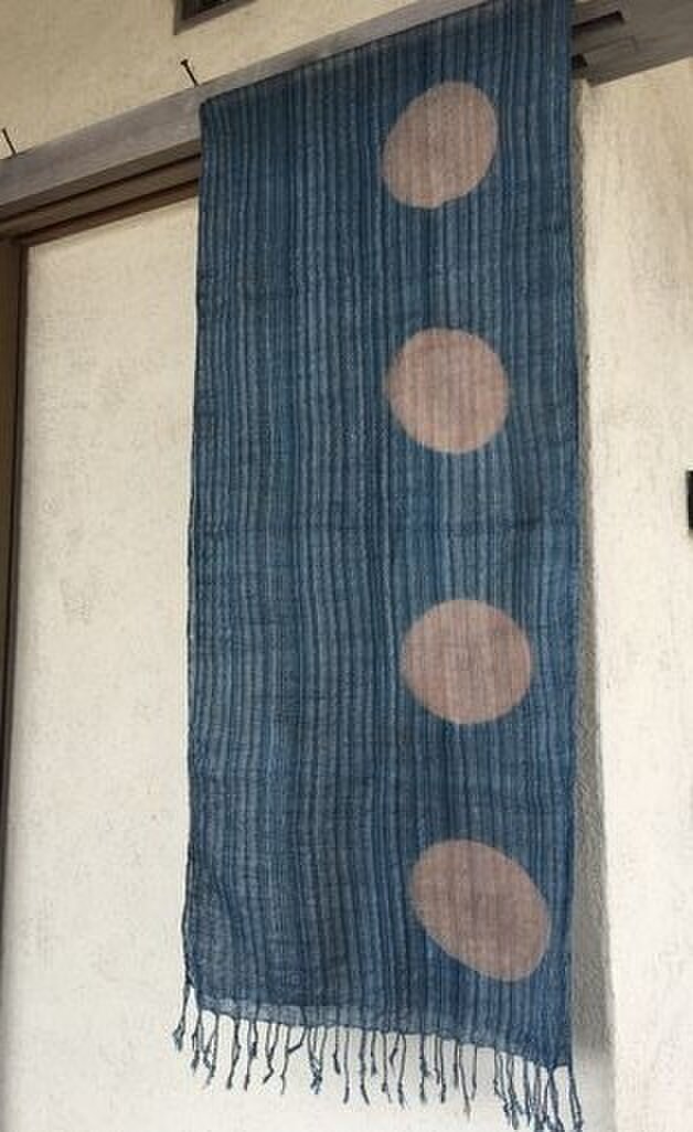 秋からは泥色X藍色ストール1点物の画像1枚目