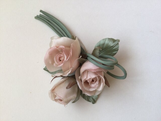 再販シックな薔薇の画像1枚目
