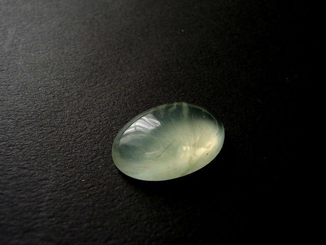 プレナイト 22mm ルース/カボションの画像1枚目
