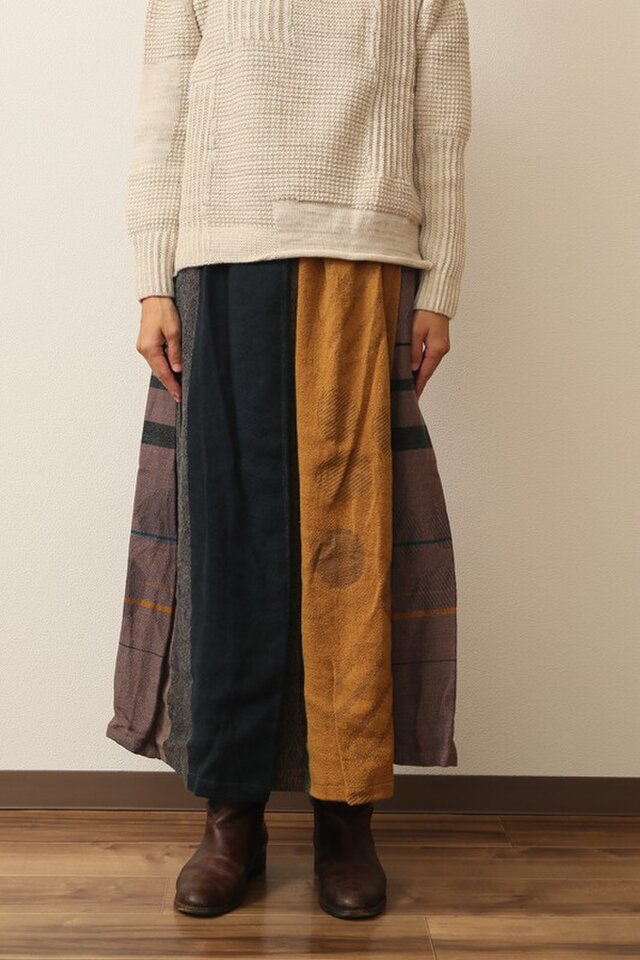 powan skirt LONG wool70の画像1枚目