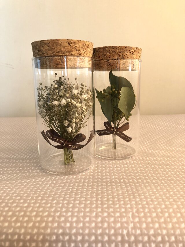 カスミ草ドライとユーカリドライ瓶の画像1枚目