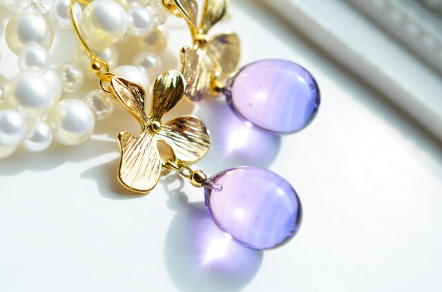 【ハンドメイドガラス】TwilightColorボタニカルピアス*イヤリングの画像1枚目