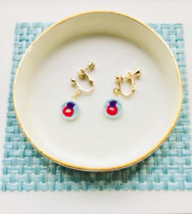 14kgf pachiculi‥ pink×purple×gold×green オーガンジー刺繍 イヤリング/ピアスの画像1枚目