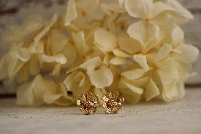 fillyjonk コスモスのピアス コスモスのピアス / cosmos earrings | atelier mozu