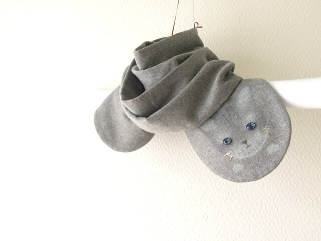 暖かItary製ウール 隠れ子ねこマフラー の画像1枚目
