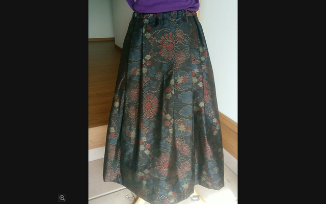 着物リメイク お花 花 花 スカート 一点品の画像1枚目