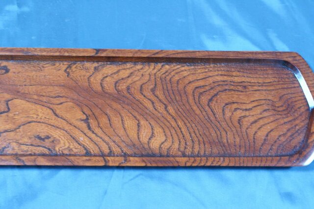 欅杢拭漆一文字盆　トレー　　366mm×118mm×16mm　 №9204 欅拭漆一文字盆(杢) 105mm×446mm×14mm № IM119 | iichi 日々の暮らしを