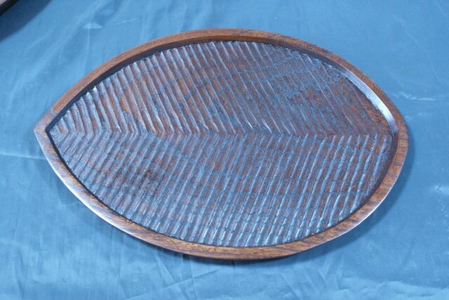 欅拭漆木の葉盆・我谷盆 274mm×384mm×17mm № IM123の画像1枚目