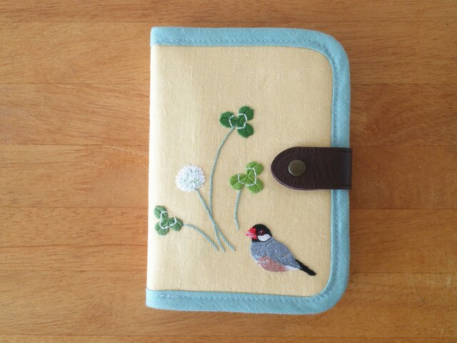 桜文鳥 手刺繍カードケースの画像1枚目