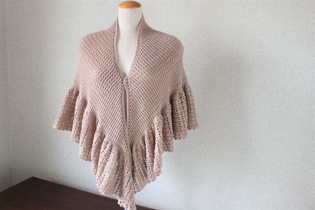 たっぷりフリルの三角ショール＊＊オーガニックウール・エクストラ