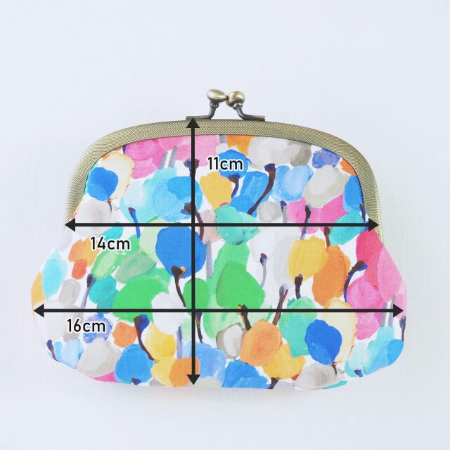 □リバティプリントのがま口ポーチ (石目模様の口金）/ ロゼッタ