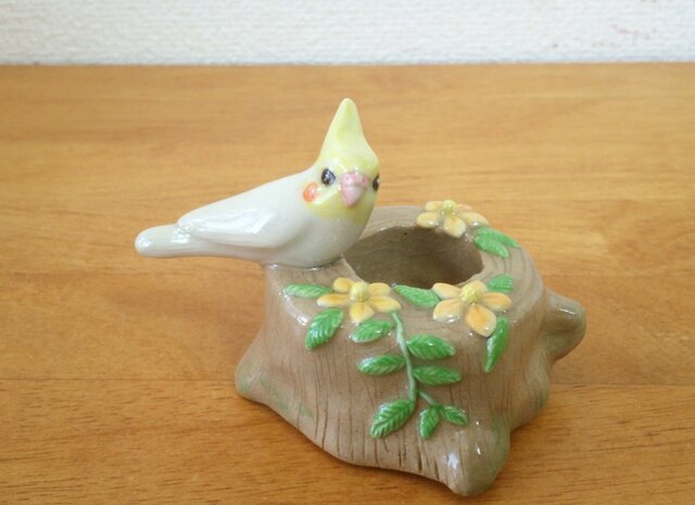 印鑑スタンド オカメインコ&山吹(陶器)の画像1枚目
