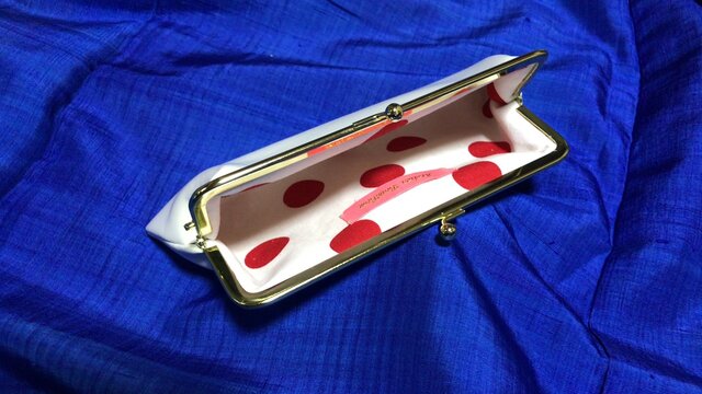 ★眼鏡ケース がま口タイプ パールホワイト合皮×紅白みずたまの画像1枚目