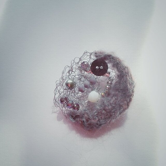 ブローチ　ジズゥ　送料無料