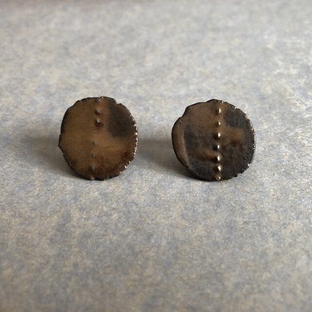 陶イヤリング 「一滴」の画像1枚目