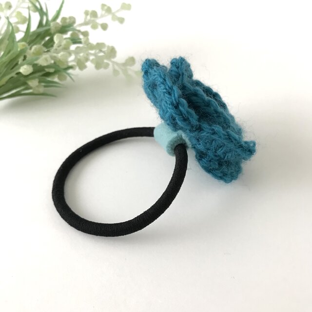 毛糸編み ヘアゴム フラワー ピーコックブルー 青 かぎ針編み 花