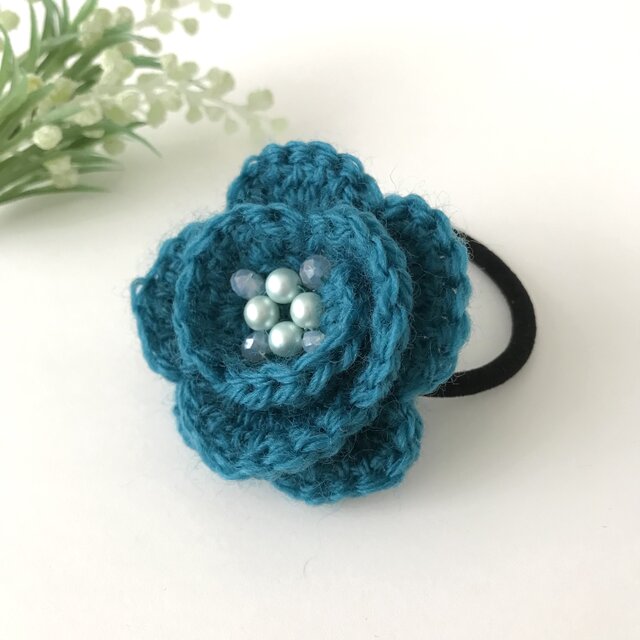 毛糸編み ヘアゴム フラワー ピーコックブルー 青 かぎ針編み 花