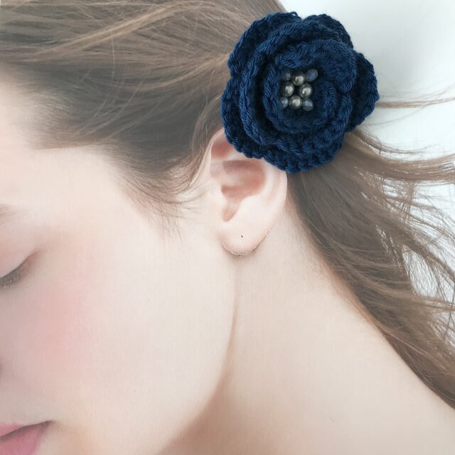 毛糸編み ヘアゴム フラワー コバルトブルー 青 かぎ針編み 花 | iichi