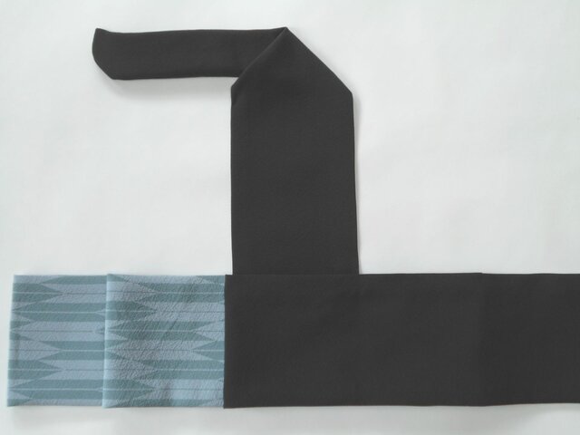 弓巻き 黒×グレー矢羽根 正絹の画像1枚目