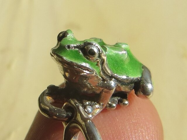 アマガエルのペンダントの画像1枚目