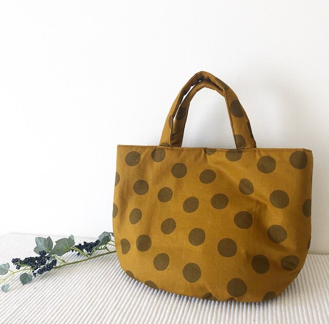 期間限定価格♡¥2799たっぷり入る❤︎水玉柄トートbagの画像1枚目