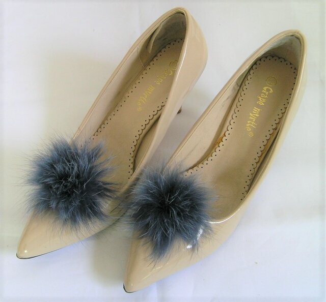 ¶ new antique fur ¶ ブルー染めフォックスファーシューズクリップの画像1枚目