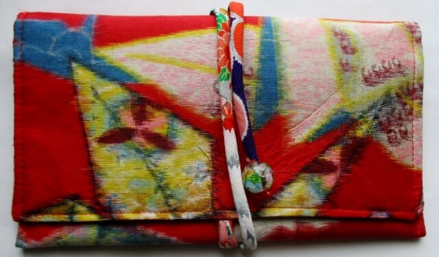 送料無料 折り鶴柄の銘仙の着物で作った和風財布・ポーチ 3898の画像1枚目