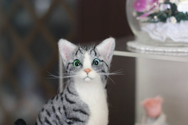 サバトラ白猫。。。羊毛フェルトの画像1枚目