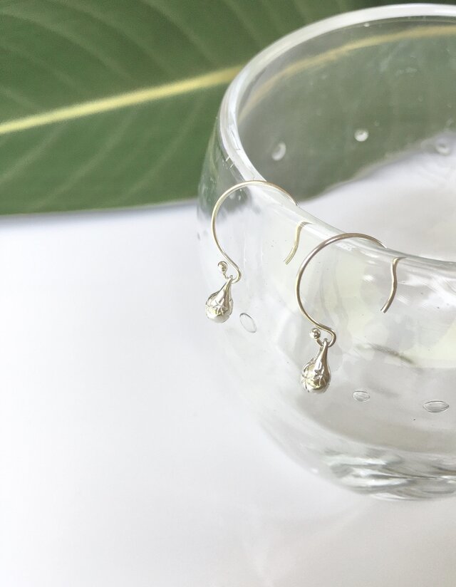 【受注制作】雨上がり ー雫ー(ピアス)の画像1枚目