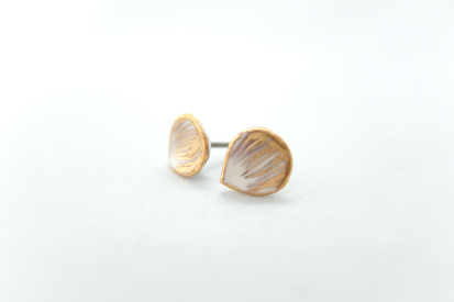 ピアス ヒトヒラ goldの画像1枚目
