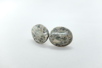 ピアス フリュイ emeraldの画像1枚目