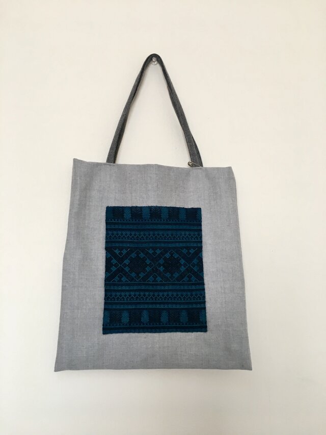 ベトナム ザオ族刺繍 手提げバックの画像1枚目