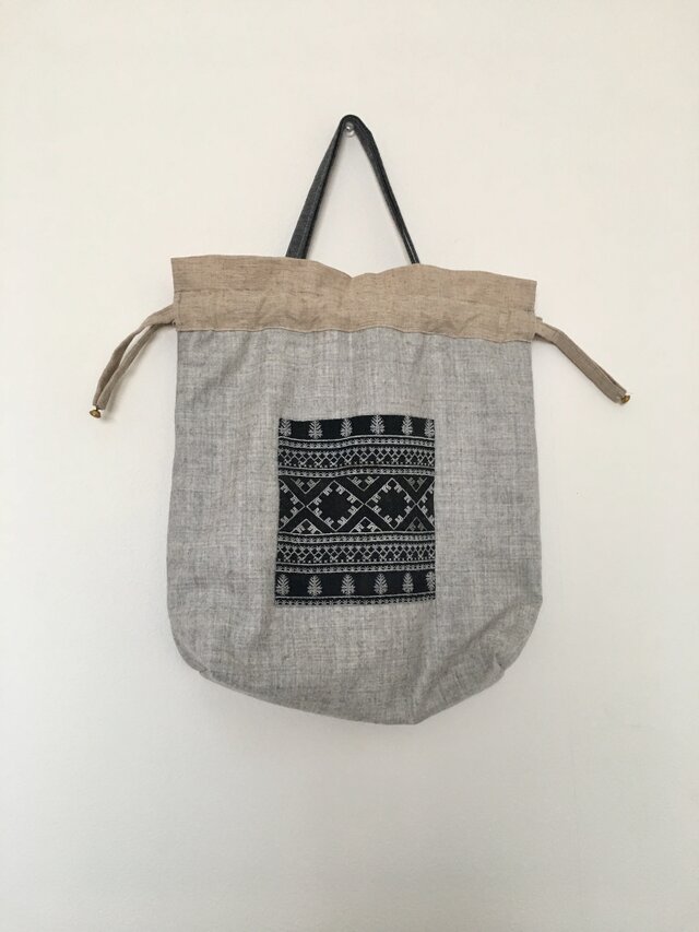 ベトナム ザオ族刺繍 巾着バックの画像1枚目