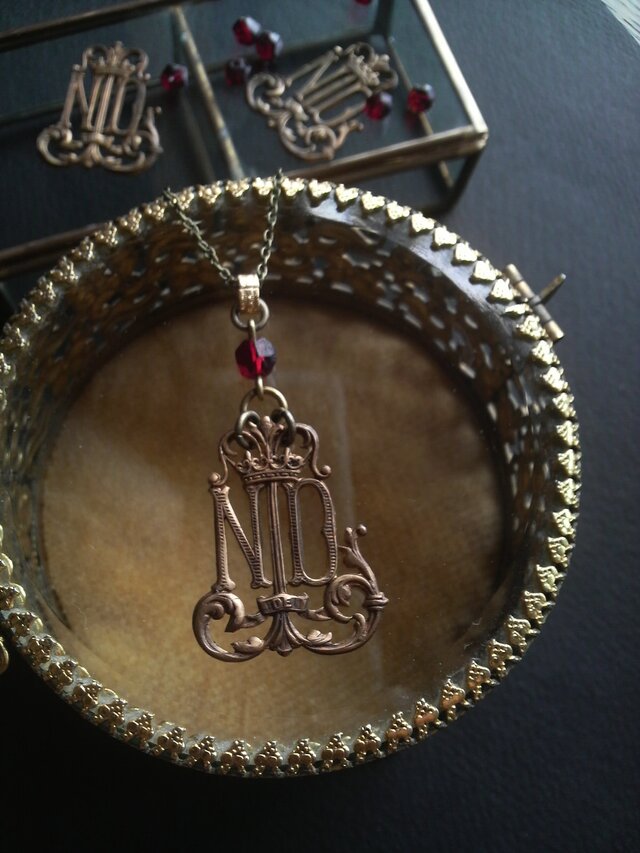 ヴィンテージ　ノートルダムmonogram／Ruby　ネックレス