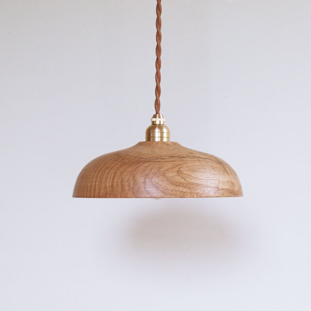 【SALE!】フック付大きなペンダントライト 木製ランプシェード 真鍮 天井照明 SALE!】フック付大きなペンダントライト 木製ランプシェード 真鍮 天井