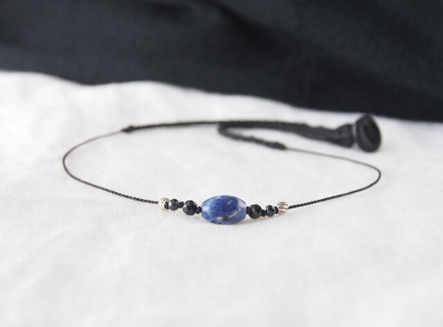 Blue×Black Short Necklaceの画像1枚目