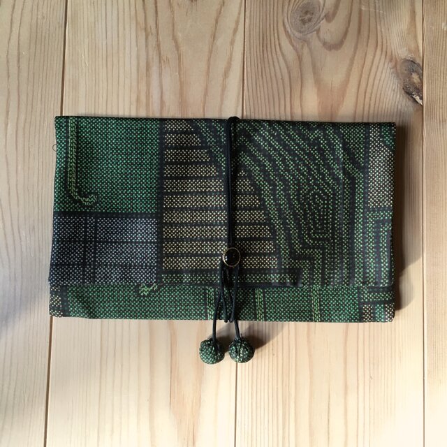 <20%offセール中 ¥4300→¥3440>着物リメイク 袱紗 <大島紬(幾何学模様)× 黒>の画像1枚目