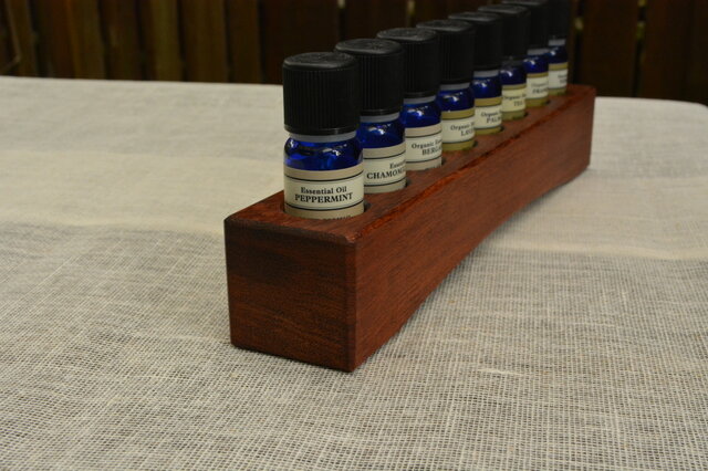 ブビンガのアロマオイルボトルスタンド8本用 | iichi 日々の暮らしを