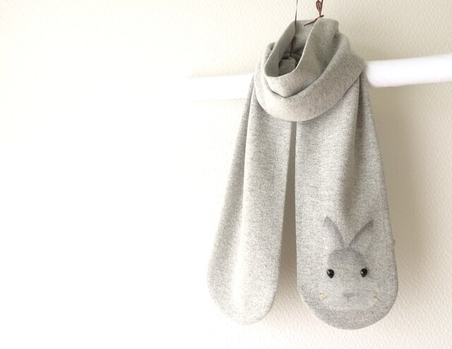 暖かウール 隠れウサギ マフラーの画像1枚目