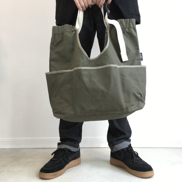 arch strap bag dark khakiの画像1枚目