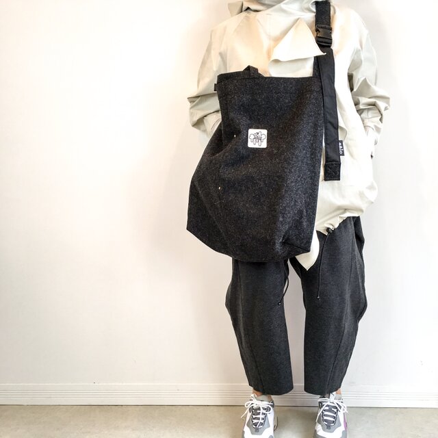 Melton 2waybag blackの画像1枚目